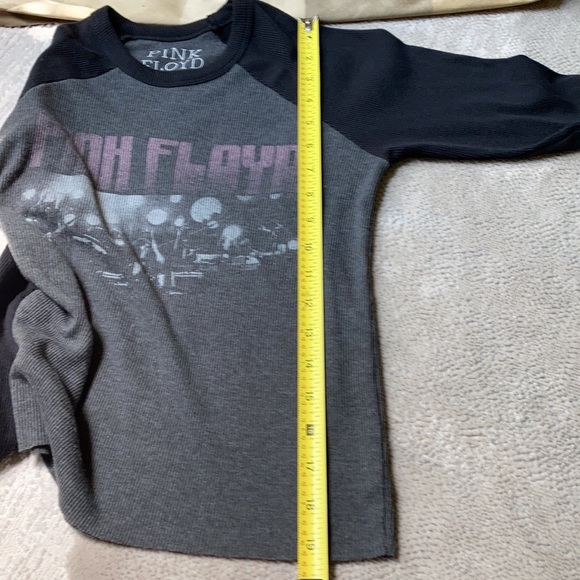 American Eagle, Pink Floyd shirt - Picture 9 of 10